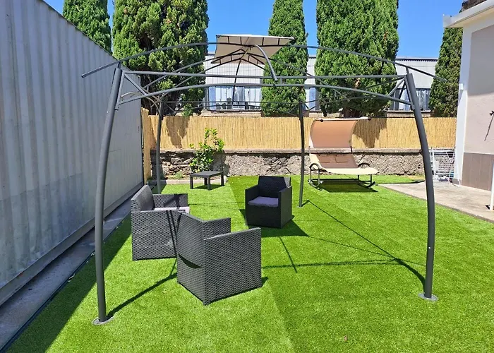 Sweet Elite House